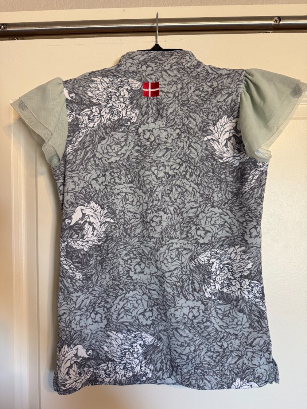 Kastel Denmark Floral 1/4 Zip Cap Sleeve Sun Shirt Grey Mint Green Size S - Picture 3 of 3